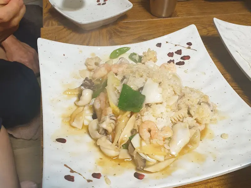 해산물이 가득한 잡탕밥