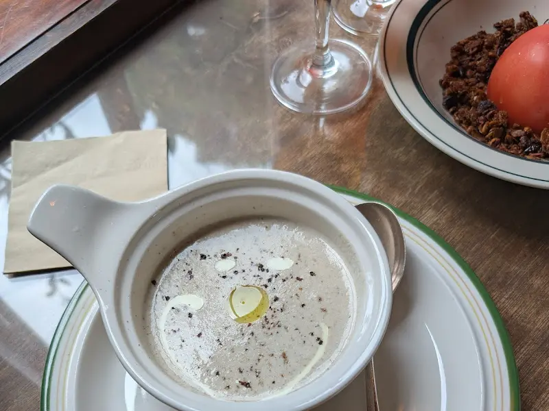 황홀한 맛의 버섯 수프