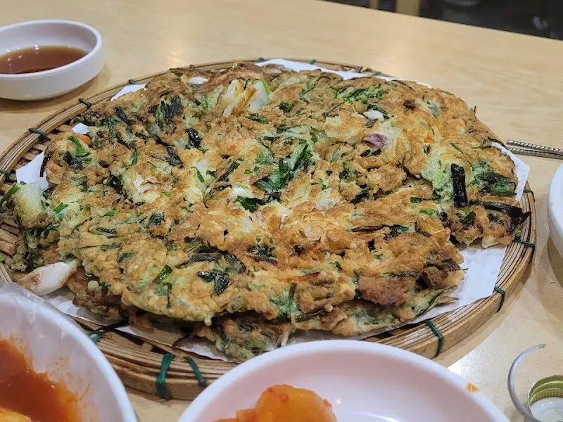 윤기가 자르르 흐르는 파전