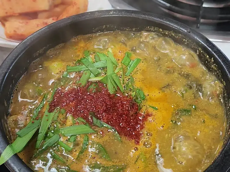 보글보글 끓는 우럭지리탕