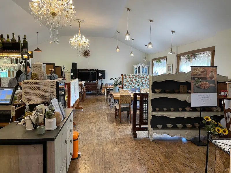 산수유산장 내부 인테리어