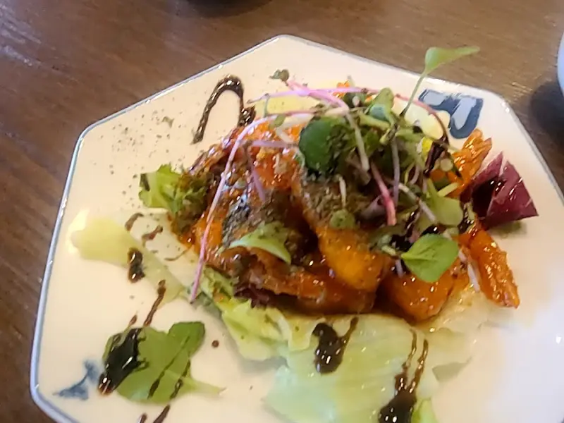 윤기가 좌르르 흐르는 깐풍기