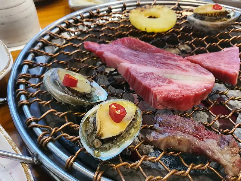 숯불에 구워먹는 소고기