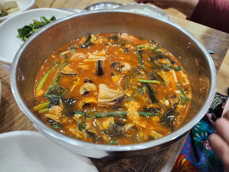 소나무정원의 섭국