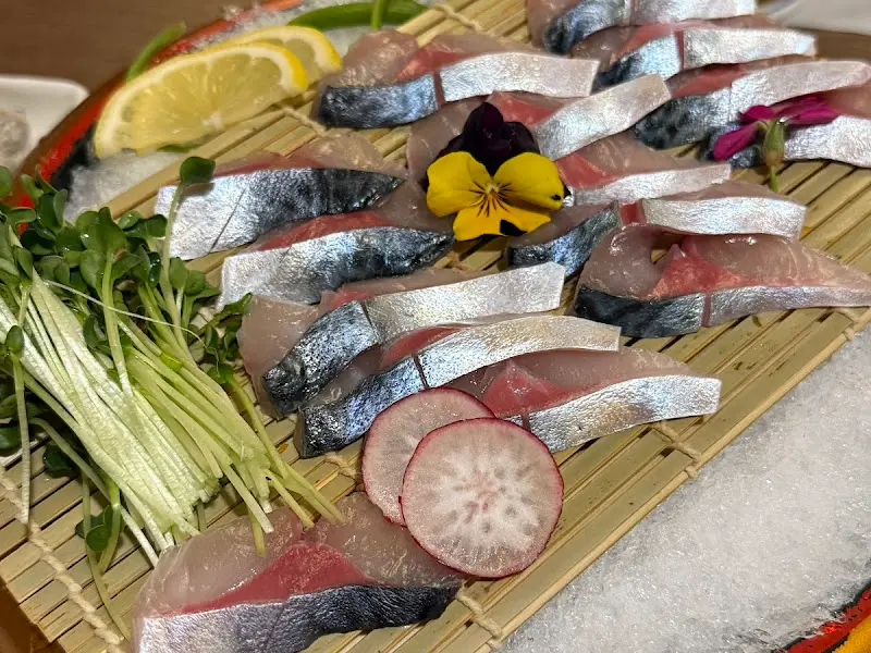 다양한 해산물이 가득한 코스 요리