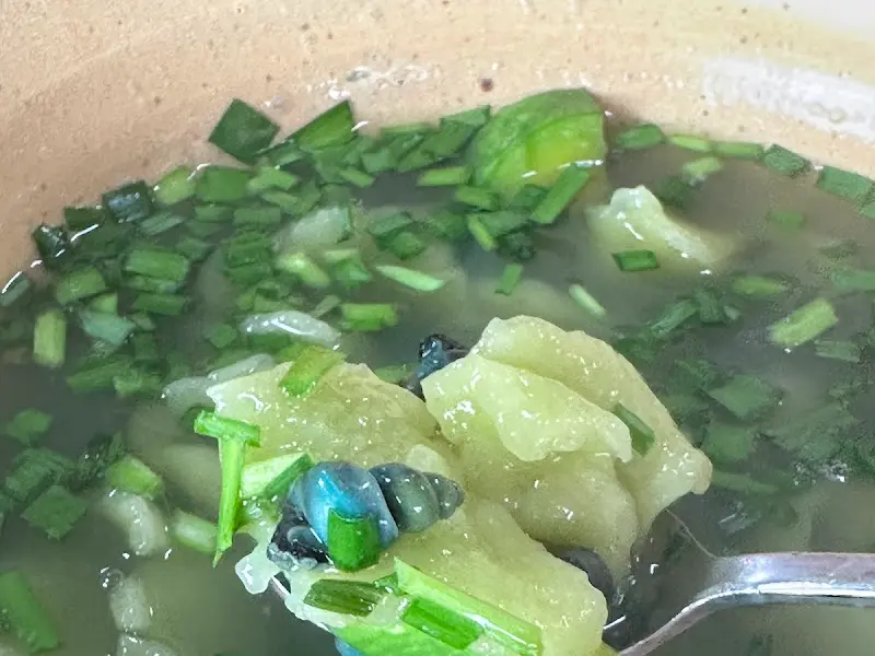 다슬기탕 근접샷