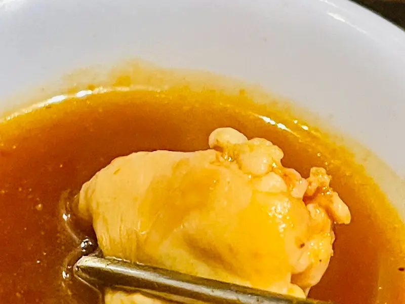 소스 묻은 닭고기