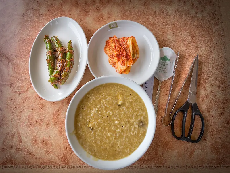 전복죽 한상차림 항공샷