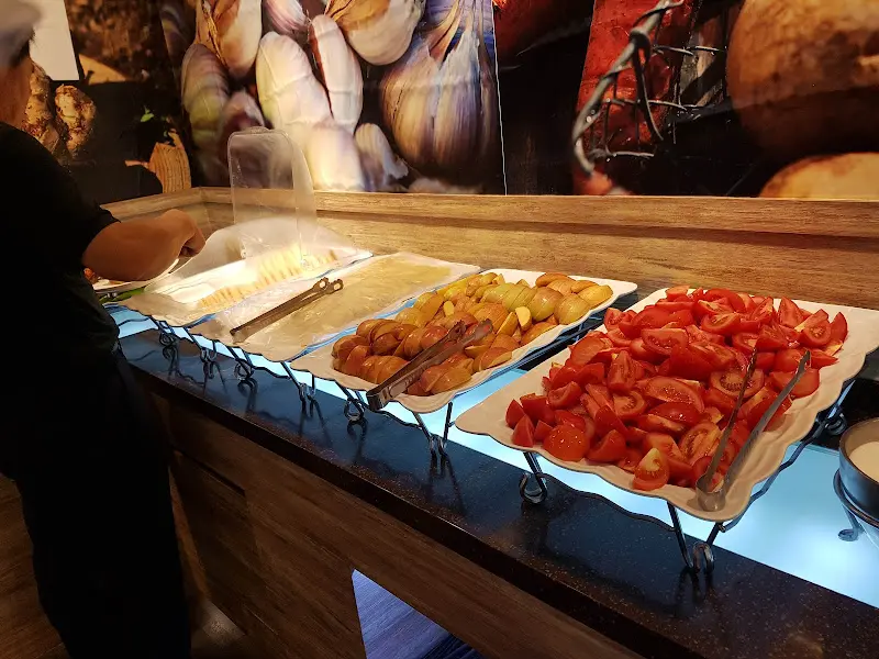 신선한 샐러드 코너