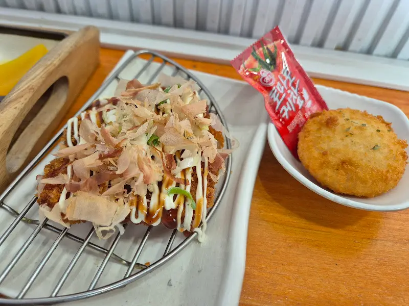 돈가스와 고로케 클로즈업