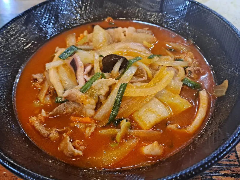 우삼겹해물짬뽕