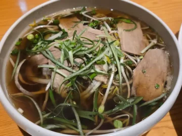 눈 내리는 날, 부평역에서 만난 따뜻한 추억의 쌀국수 맛집