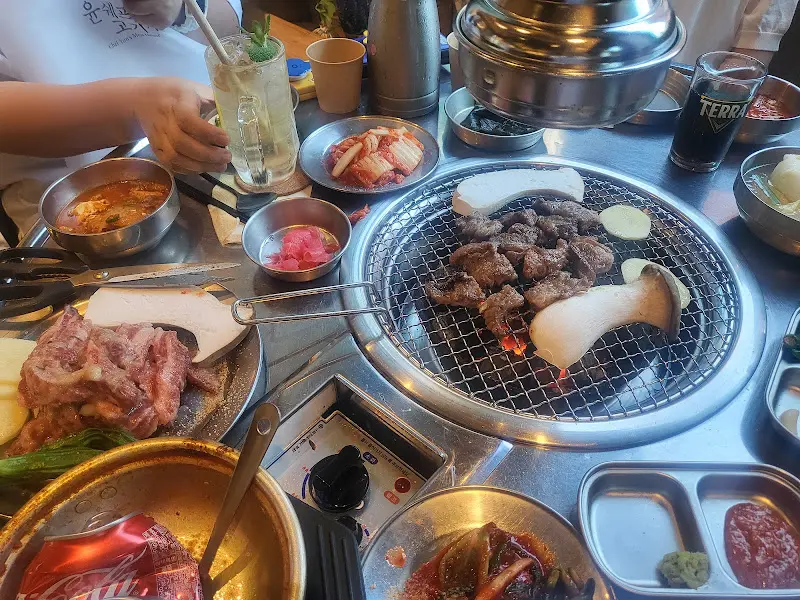 윤쉐프의고기집 상차림