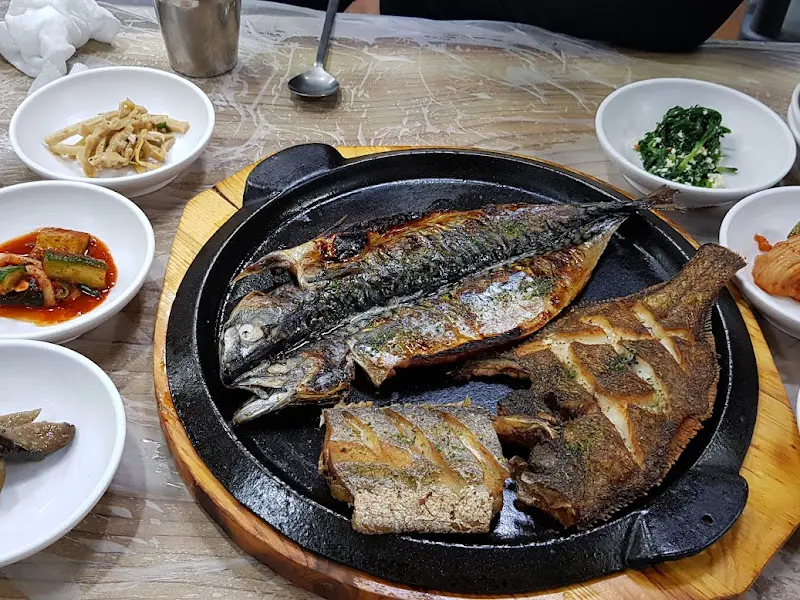 생선구이 한상 차림