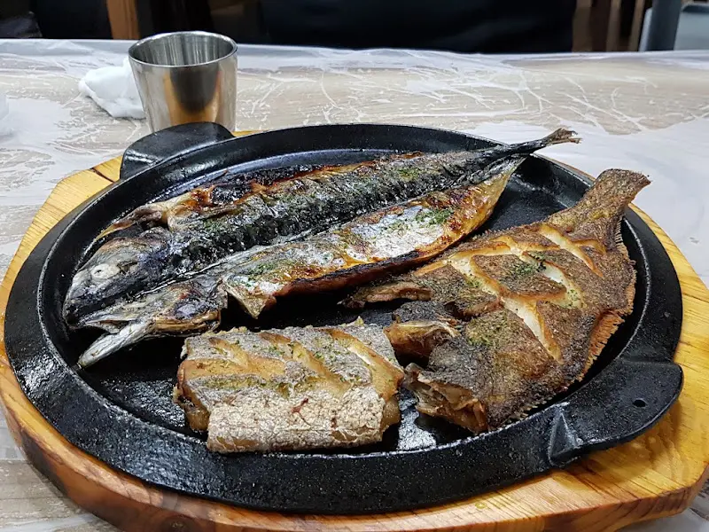 노릇노릇 구워진 생선