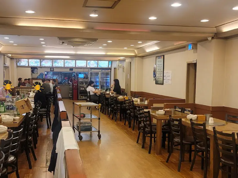 해물한소반 내부