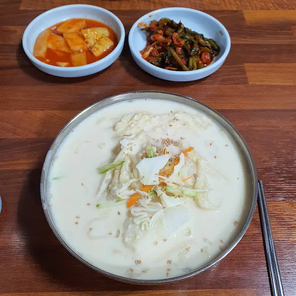 콩국수와 밑반찬
