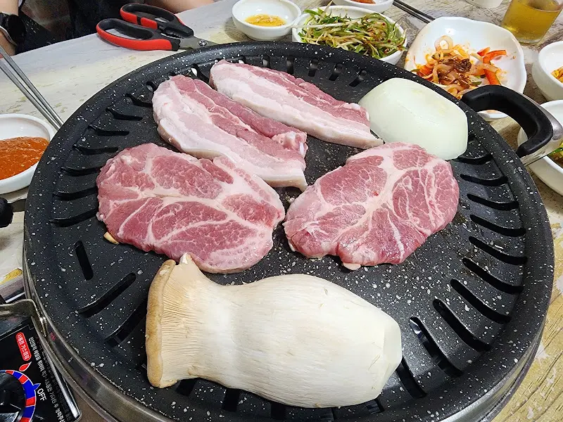 싱싱한 삼겹살과 목살