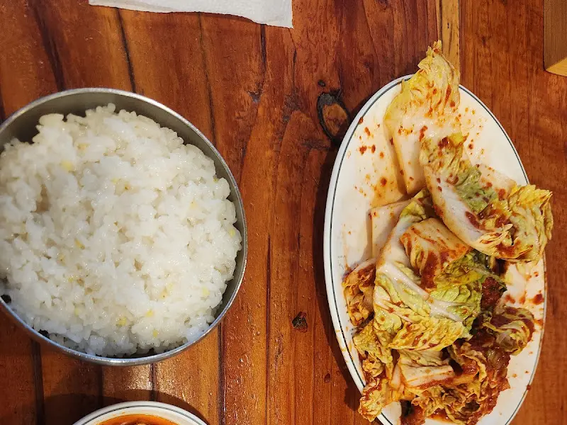 윤기가 좔좔 흐르는 밥