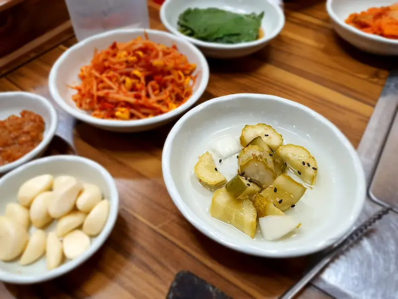 다양한 곁들임 반찬