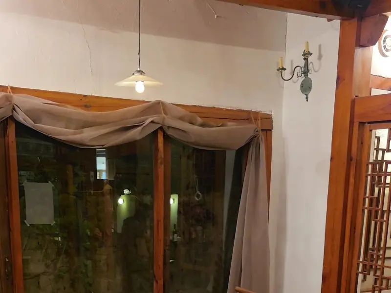 가게 내부 인테리어