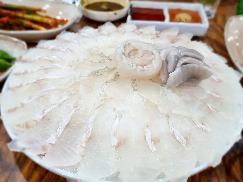 싱싱함이 가득한 모듬회