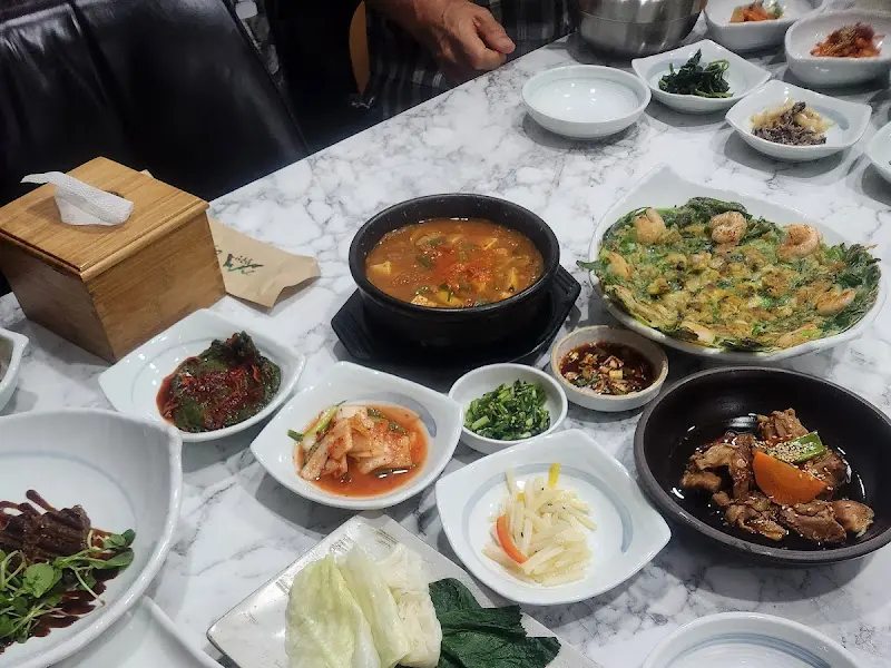 또 다른 각도의 푸짐한 상차림