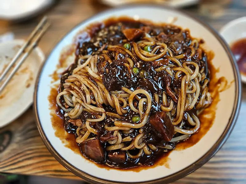 청산짜장 짜장면