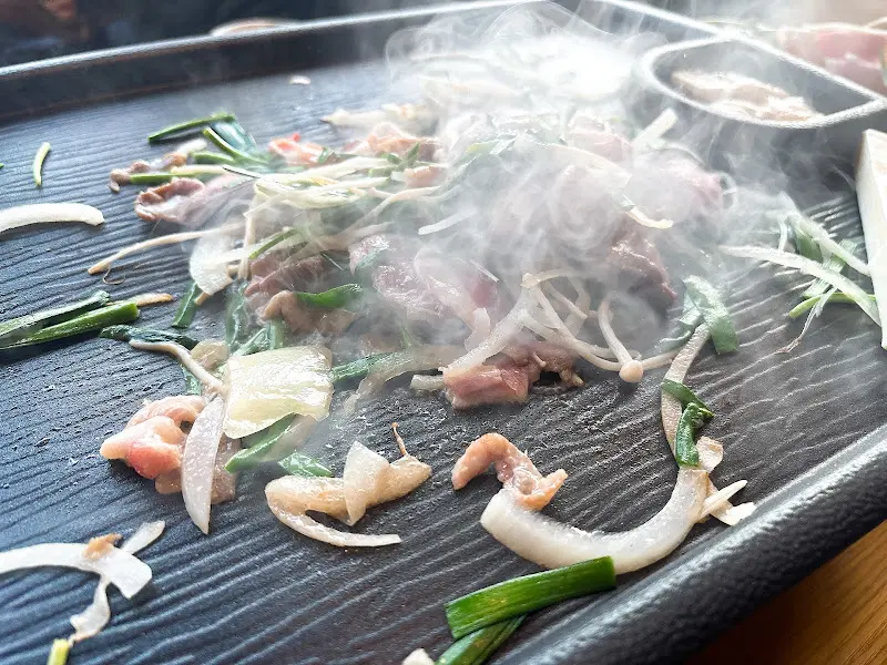 오리 차돌 굽는 모습