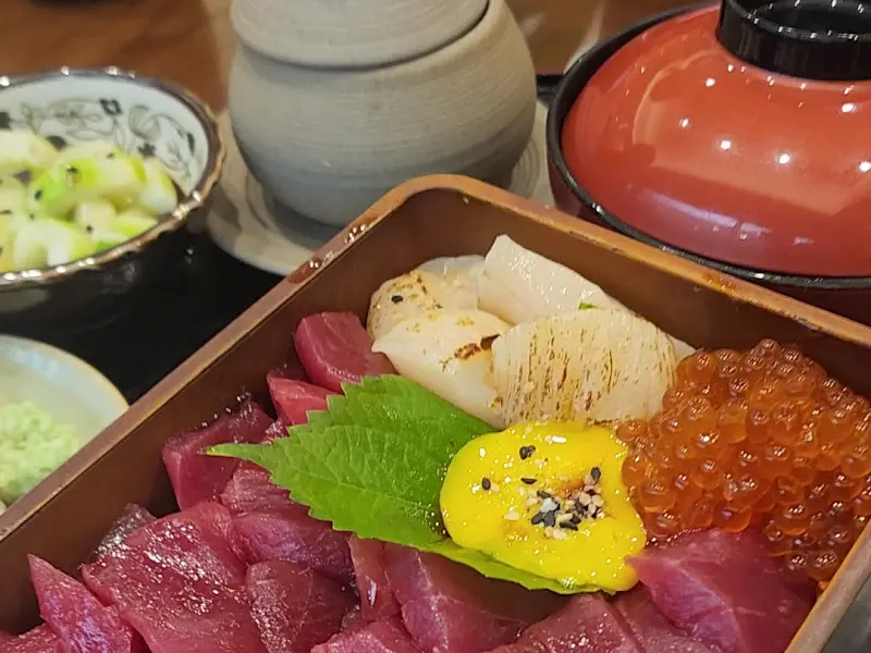 혼마구로 카이센동