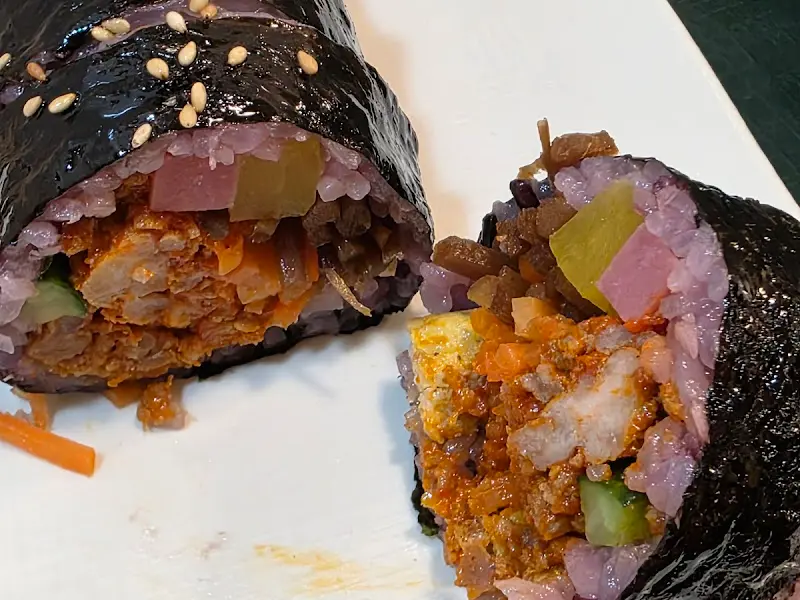 압도적인 비주얼의 제육김밥