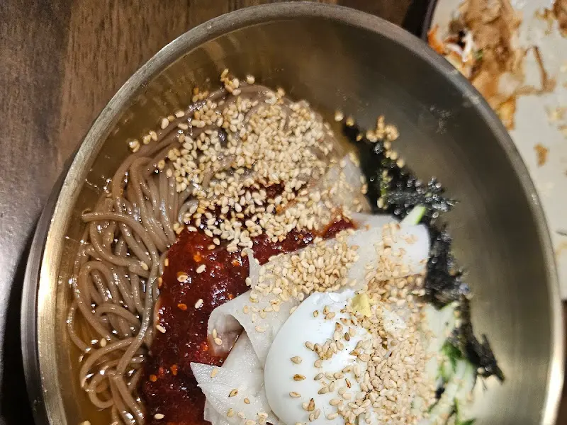 비빔 막국수