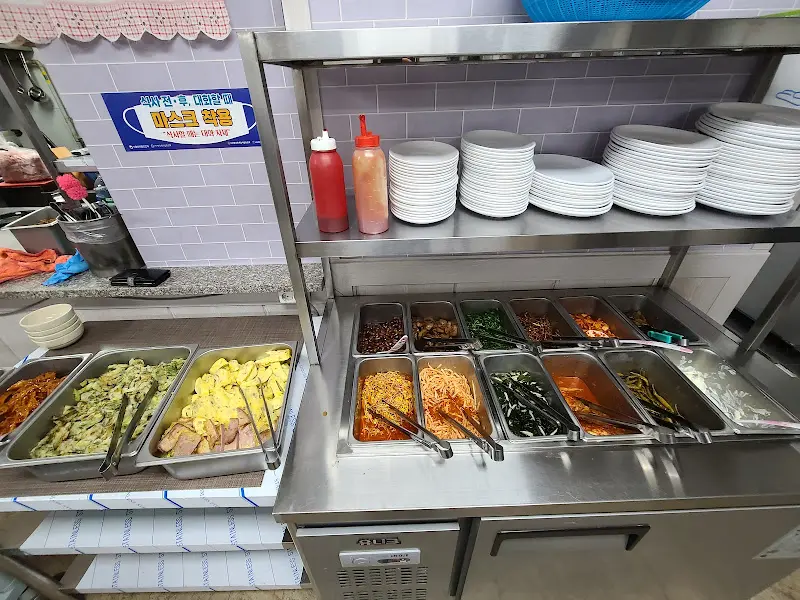 셀프 반찬 코너