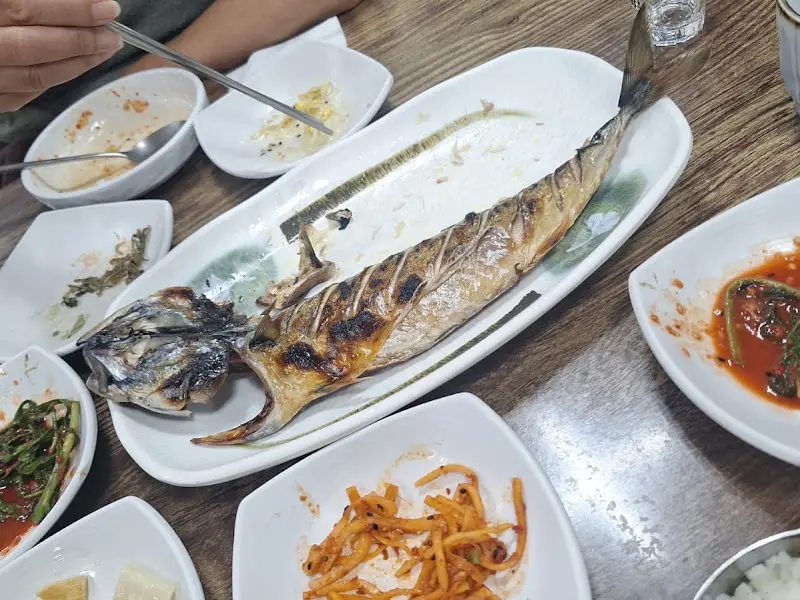 고등어구이의 잔해