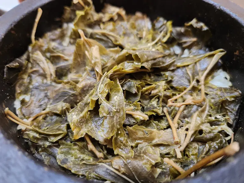 뽕잎이 듬뿍 들어간 뽕잎밥