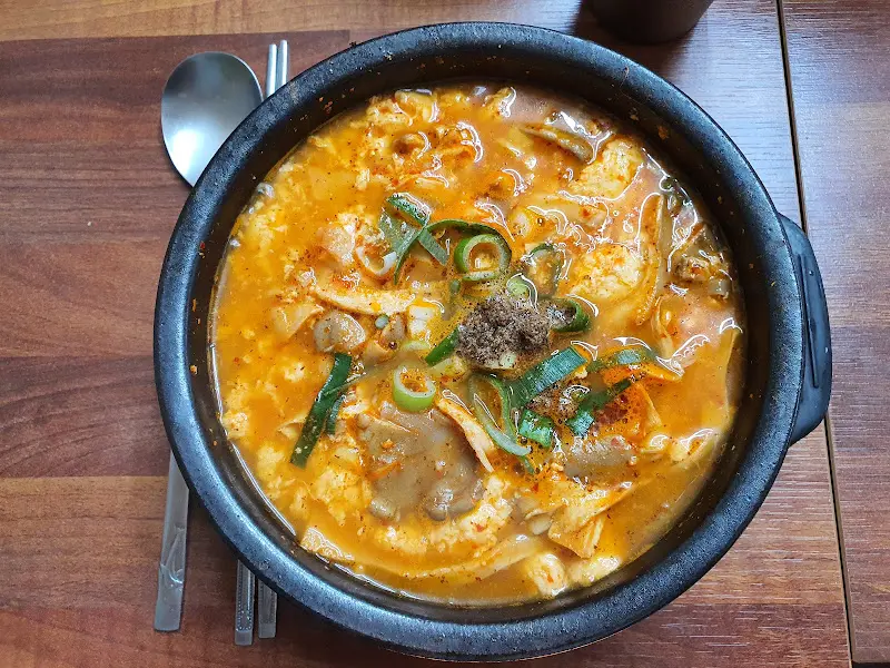 순두부 찌개의 모습