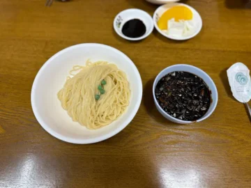 세월의 깊이가 느껴지는 암사역 노포, 대성반점에서 맛보는 추억의 간짜장 맛집 순례기