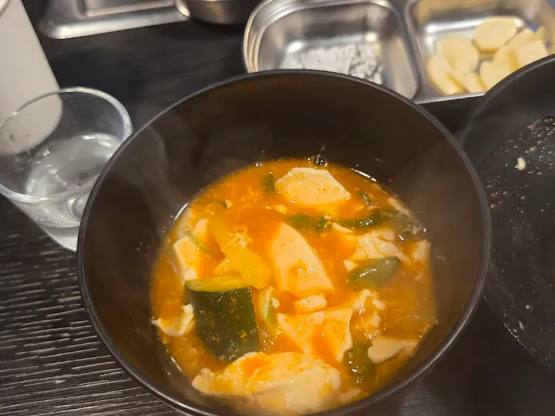 서비스로 제공되는 순두부찌개