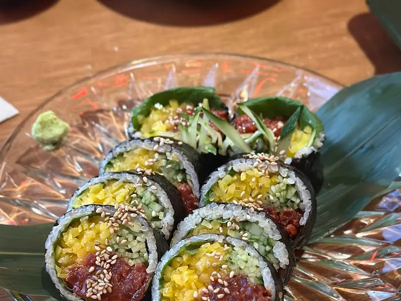 육회김밥 한 상차림