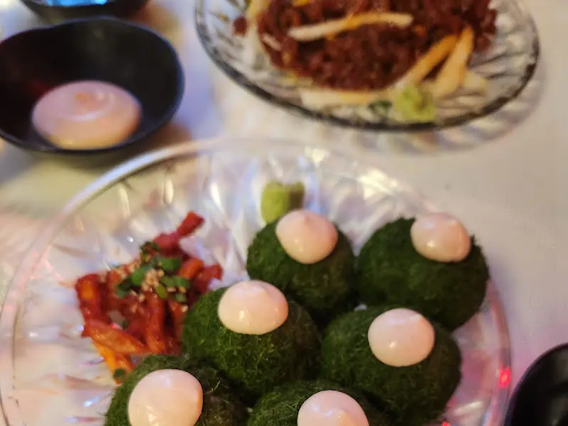 육회김밥, 감태주먹밥, 육회