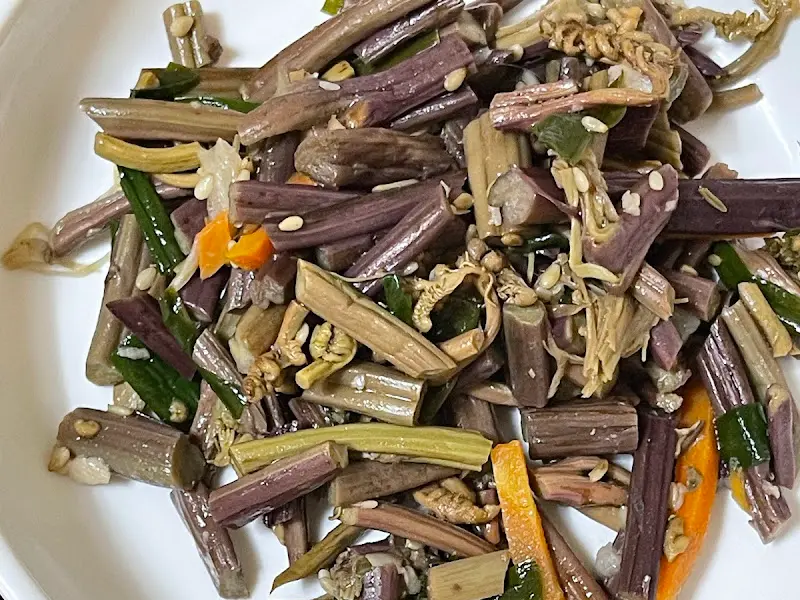 다채로운 나물 반찬