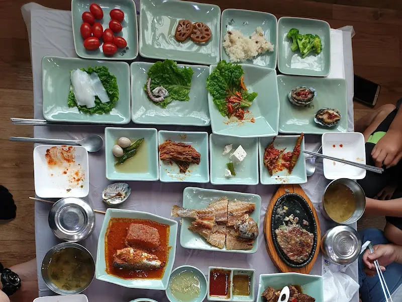 다양한 곁들임 메뉴