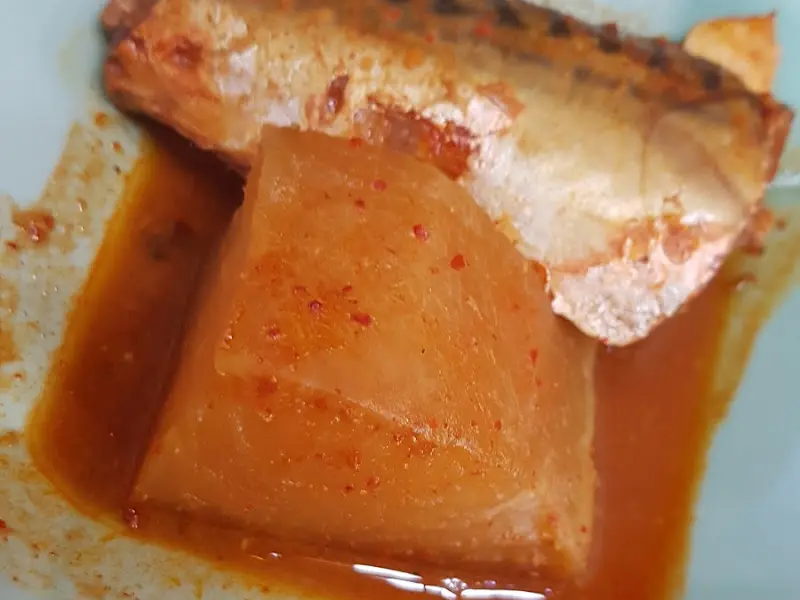 고등어 조림 클로즈업 샷