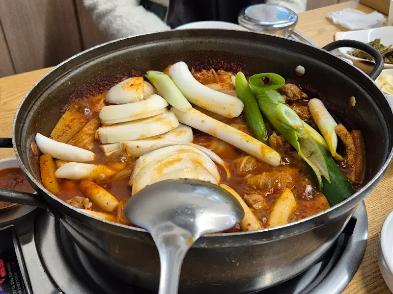 매운갈비찜 속 묵은지