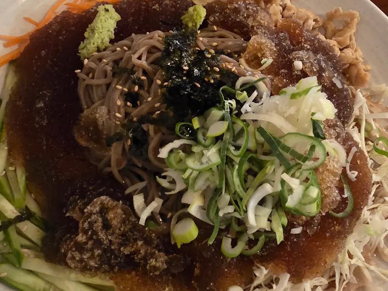 독특한 비주얼의 쫄면 메뉴