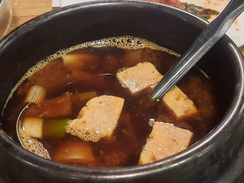 깊은 맛이 느껴지는 된장찌개