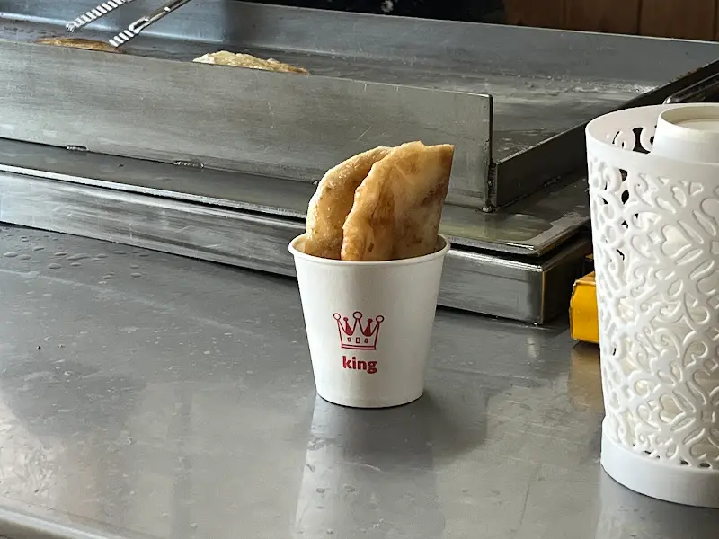 종이컵에 담긴 호떡