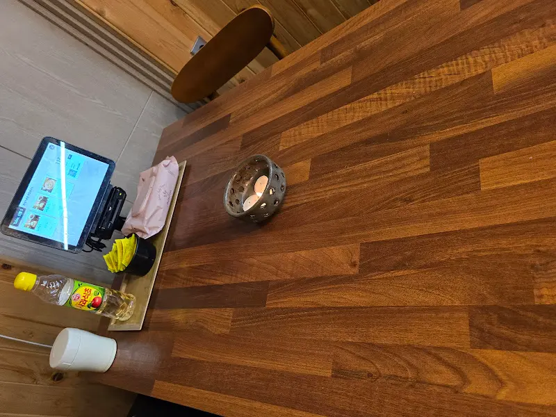 테이블 위 키오스크