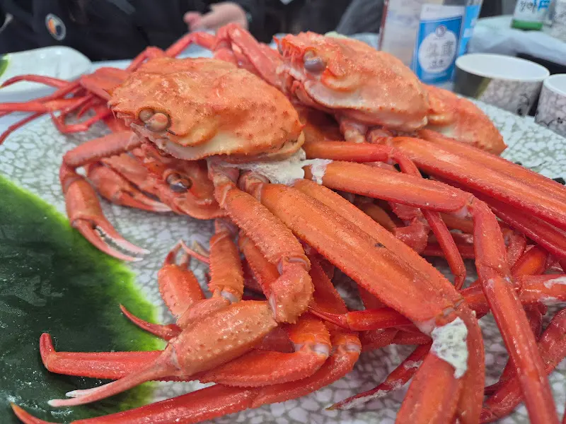 게살이 가득 찬 홍게 다리