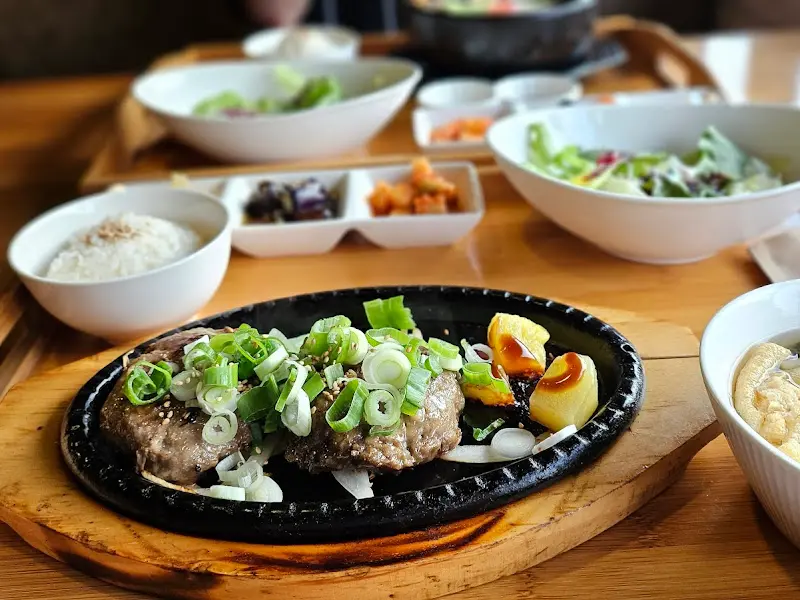 정갈하게 차려진 밥상